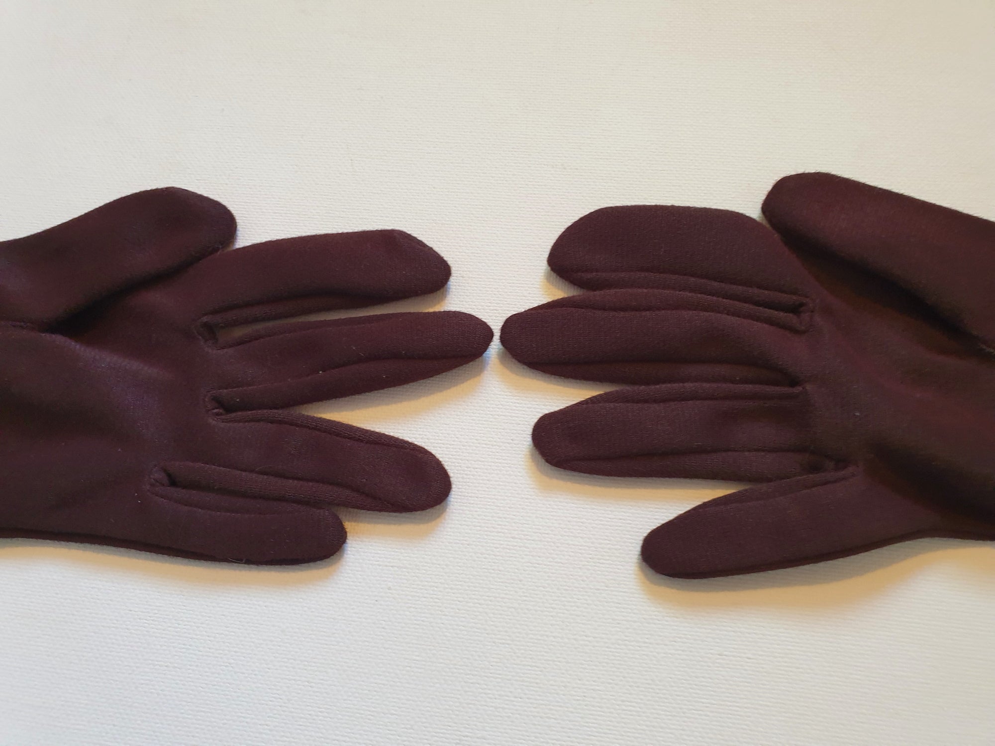 1960s vintage gathered chocolate brown nylon gloves size 6.5