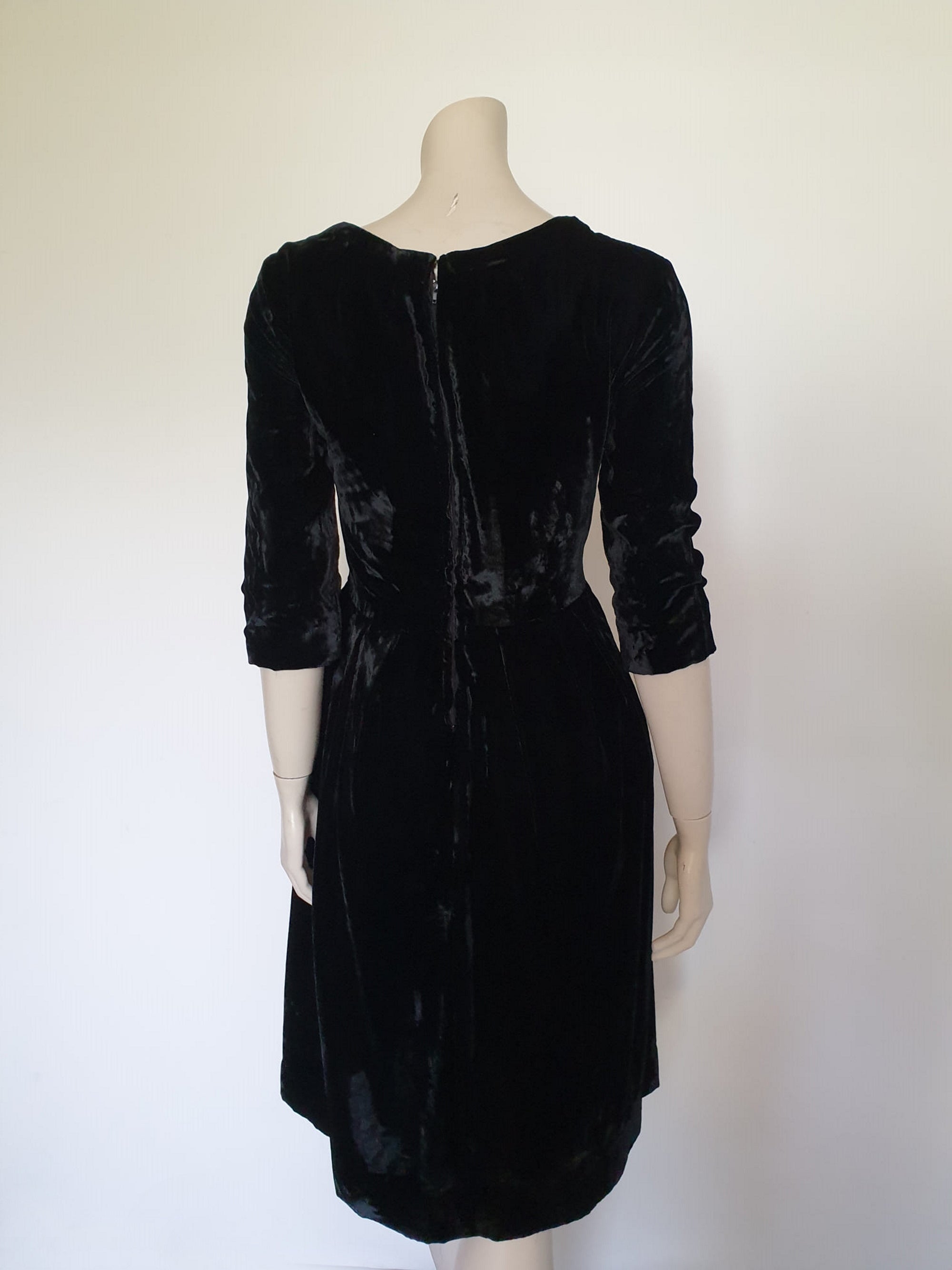 1960s vintage black velvet cocktail dress small
