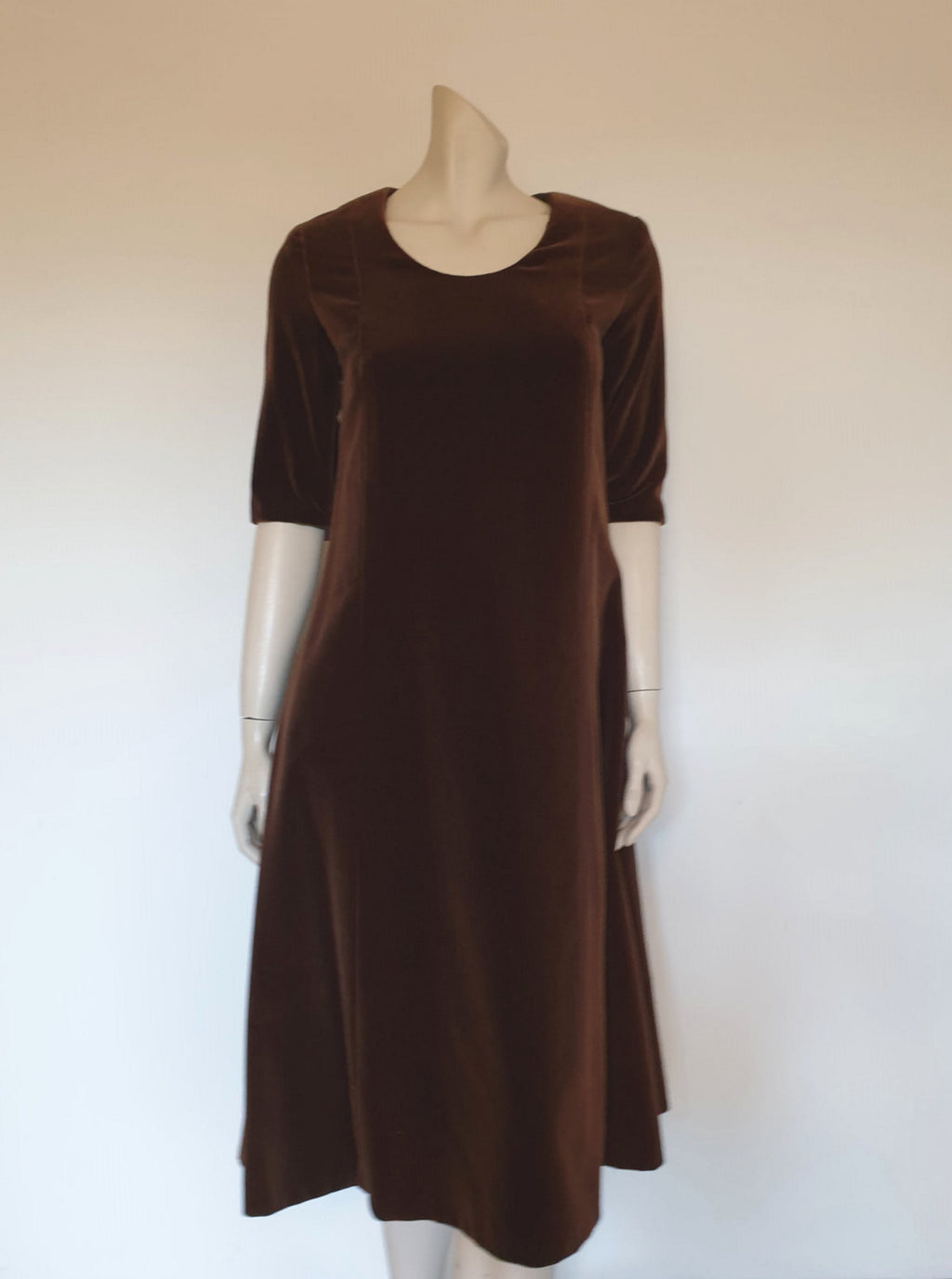 1970s vintage brown velvet dress by barbara lee