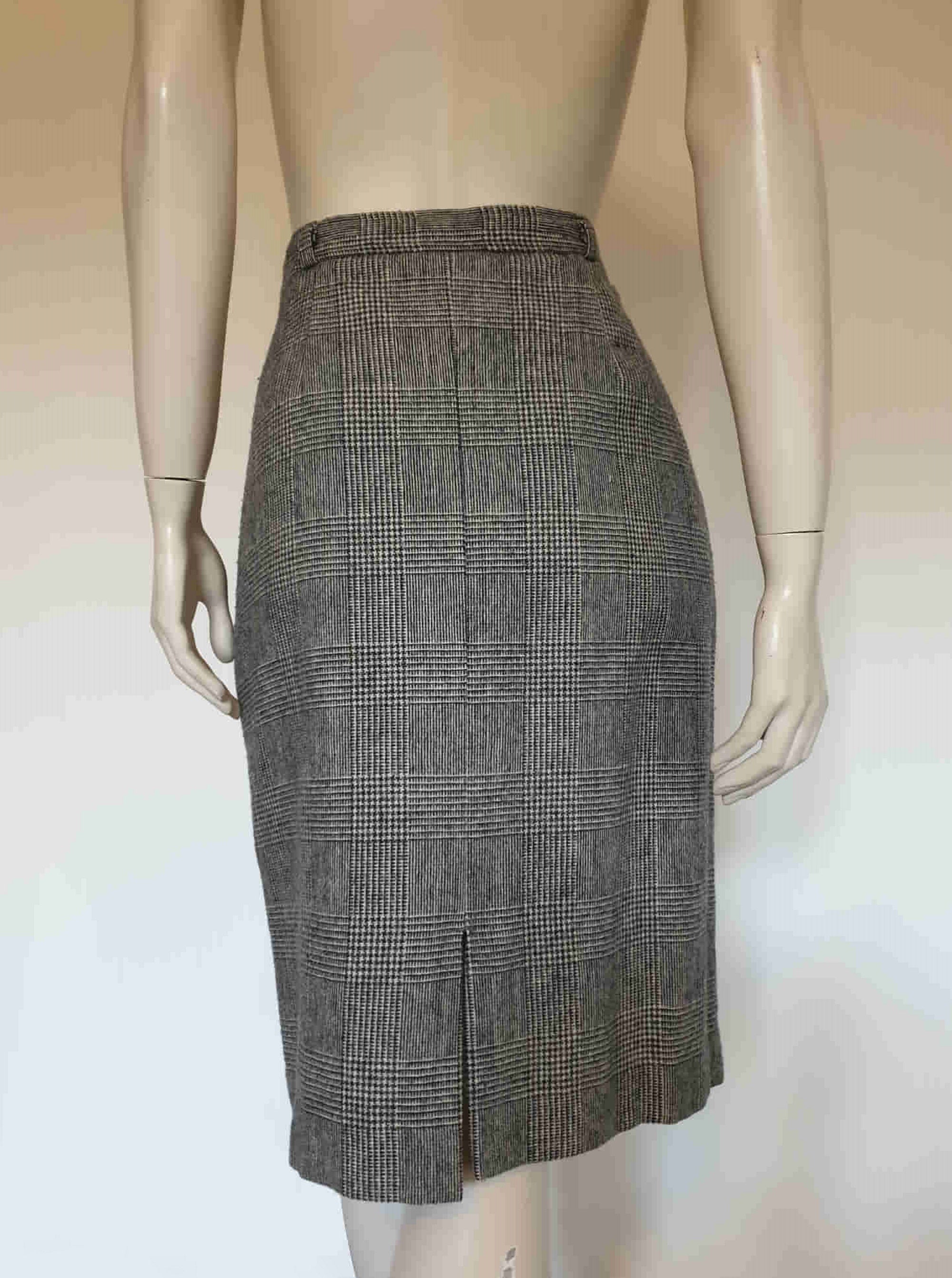 1980s vintage wool blend black and white check skirt medium