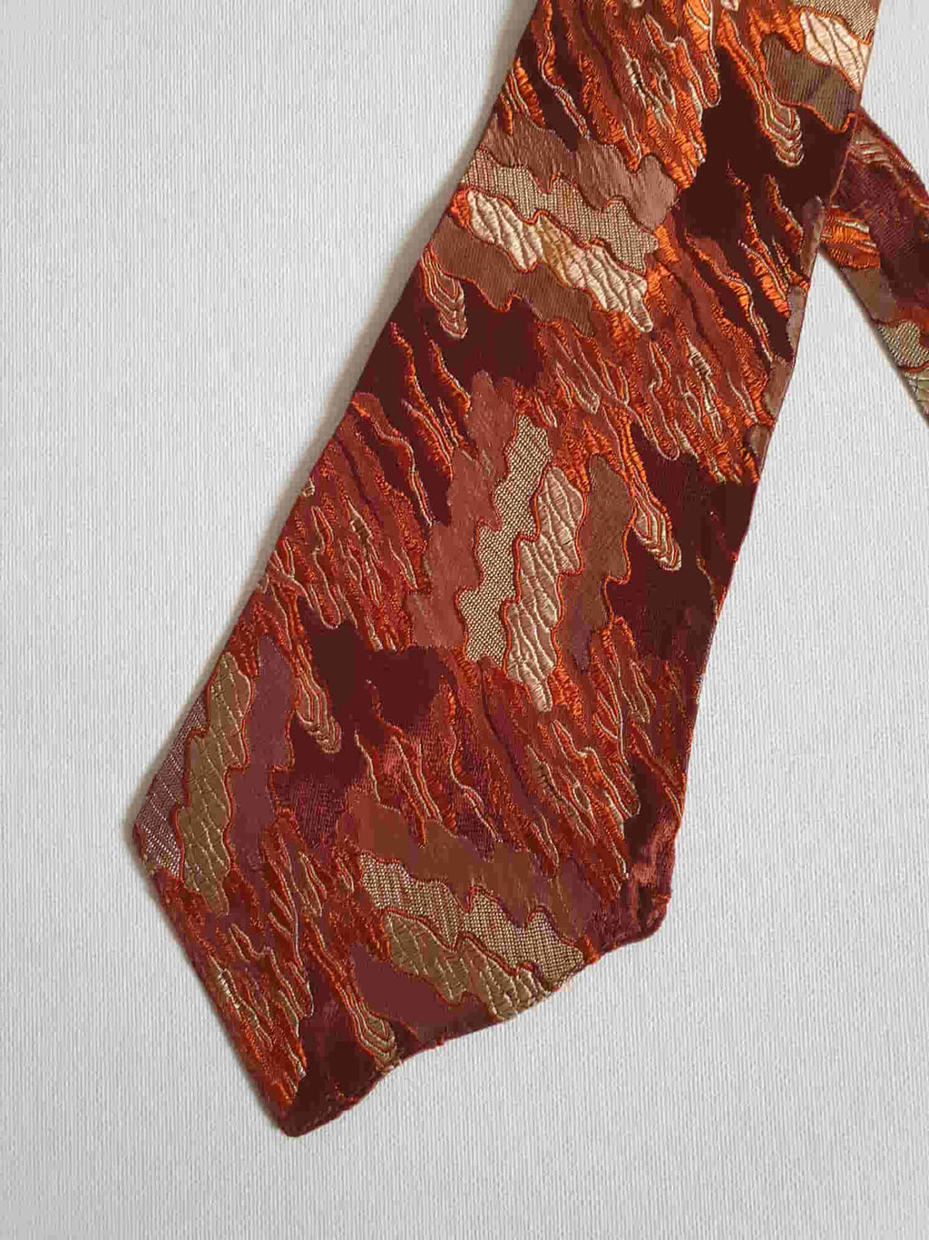 1940s vintage copper and bronze metallic tie by beaucaire