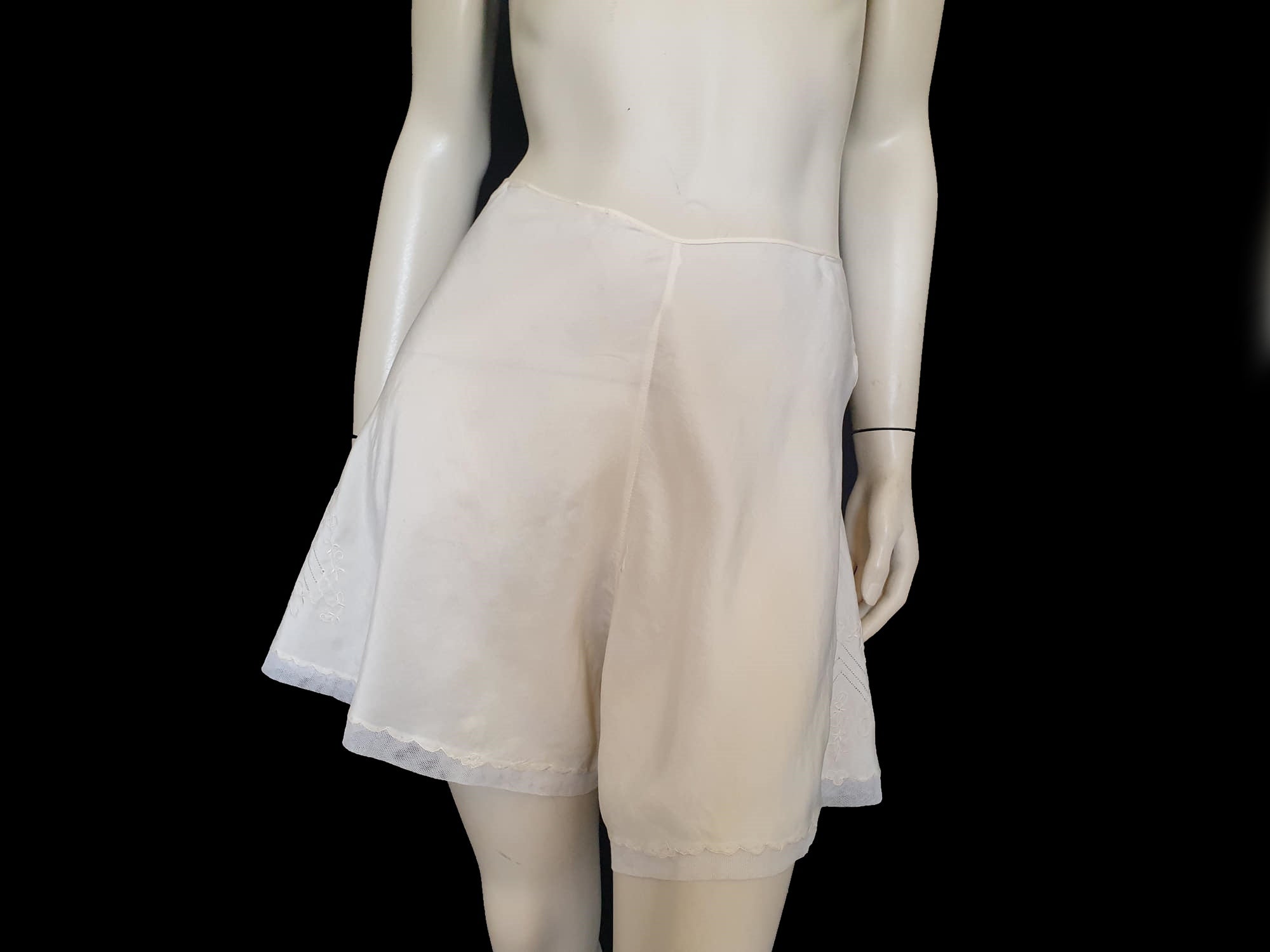 1930s Ivory Silk Tap Pants With Embroidery & Net Trim