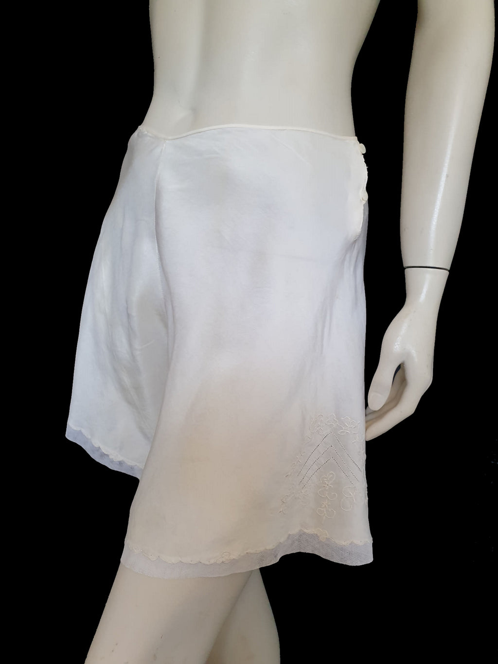 1930s vintage ivory silk bias cut tap pants french knickers with embroidery Small