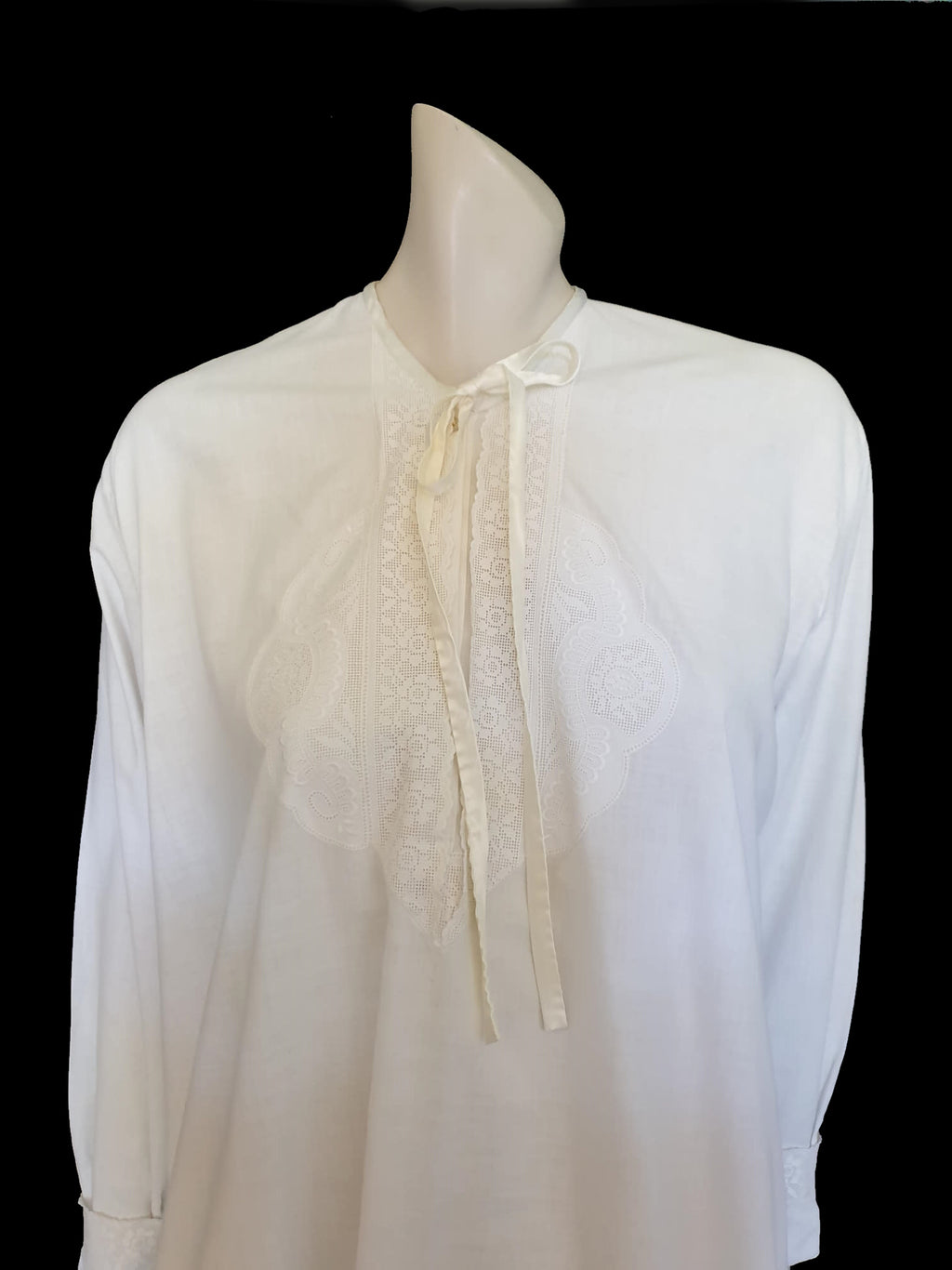 Antique edwardian white cotton nightgown with filet lace and embroidery detail medium