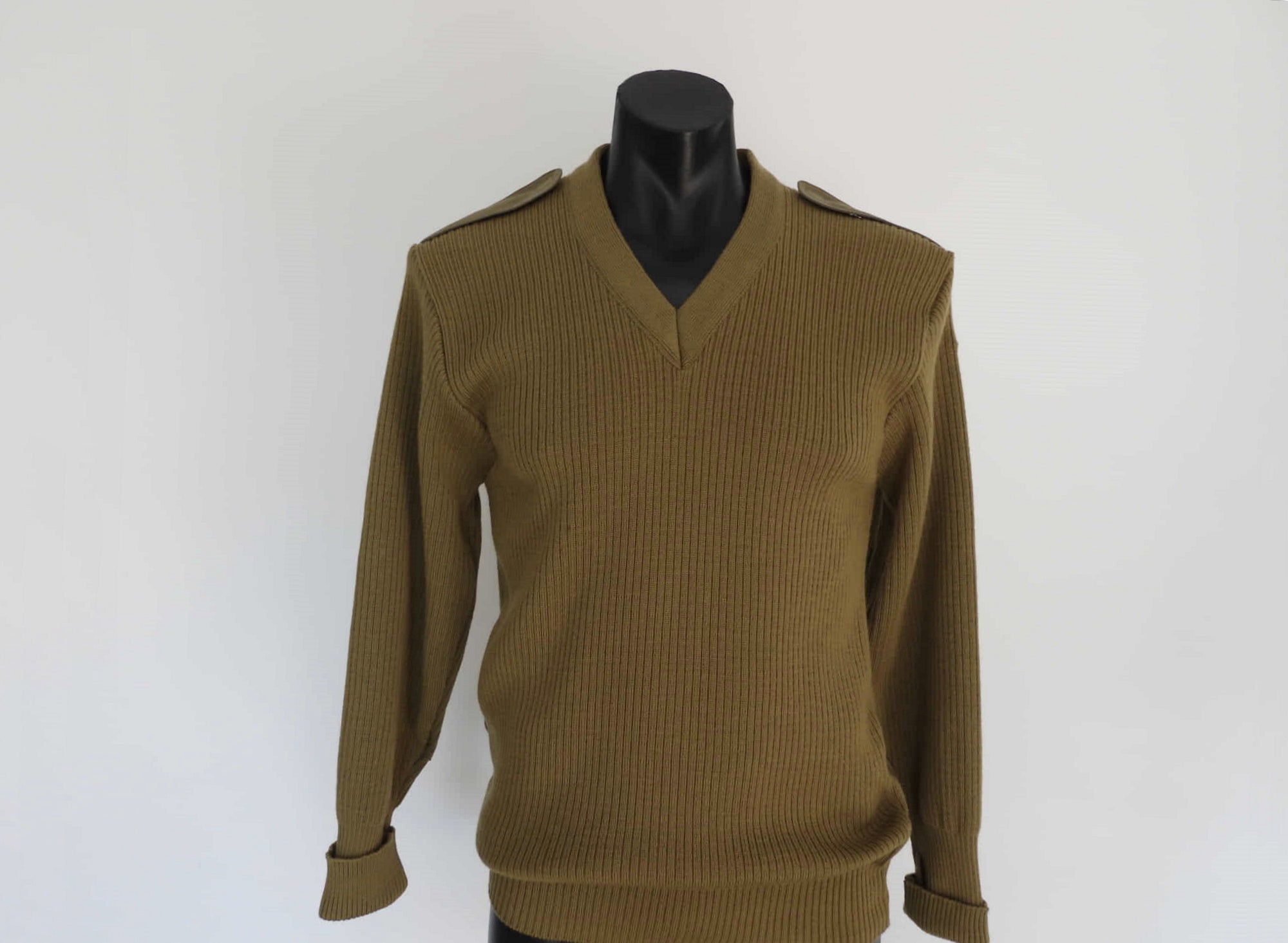 Australian Army Surplus Jumper With Epaulettes and Elbow Patches - M