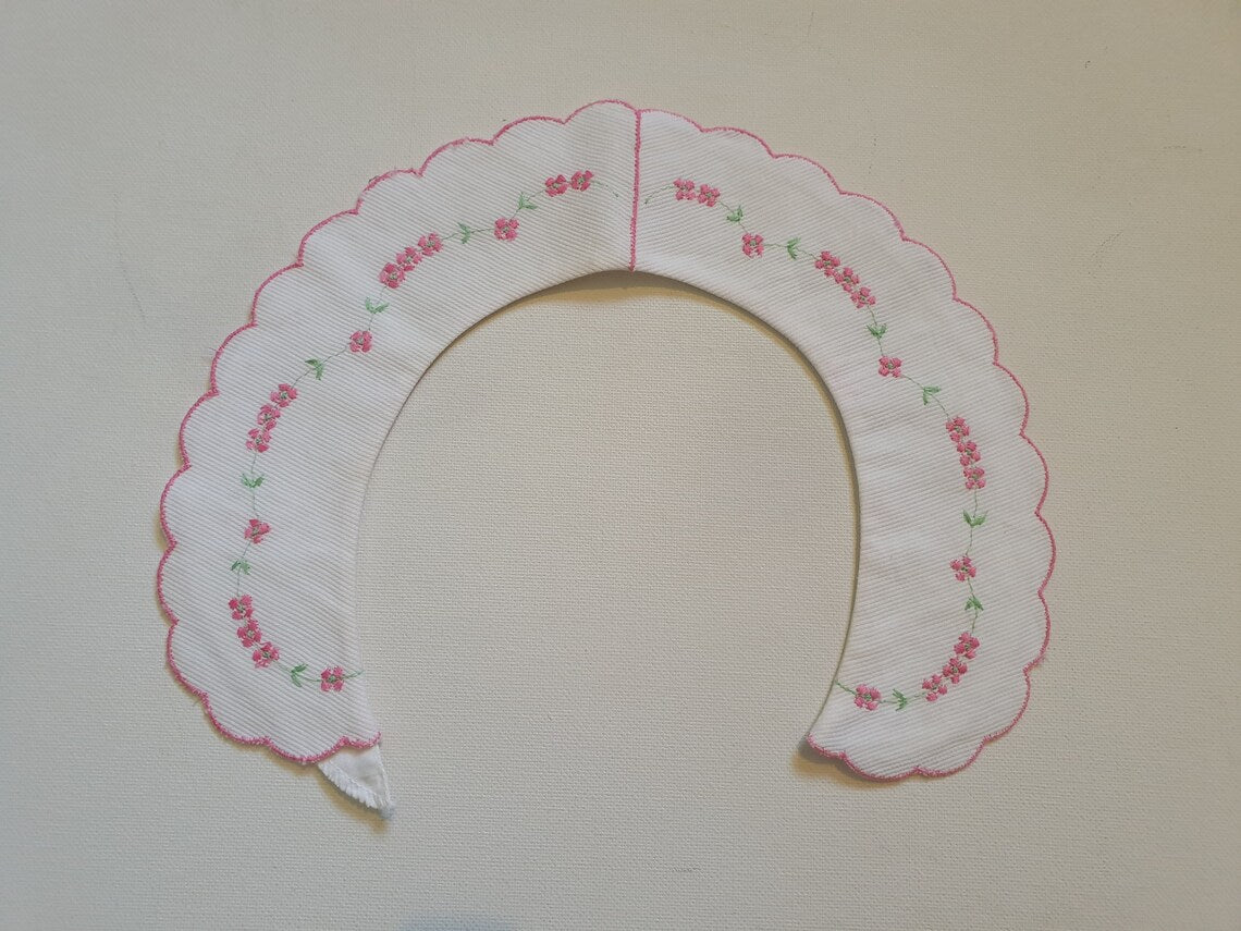 Vintage pink embroidered peter pan collar
