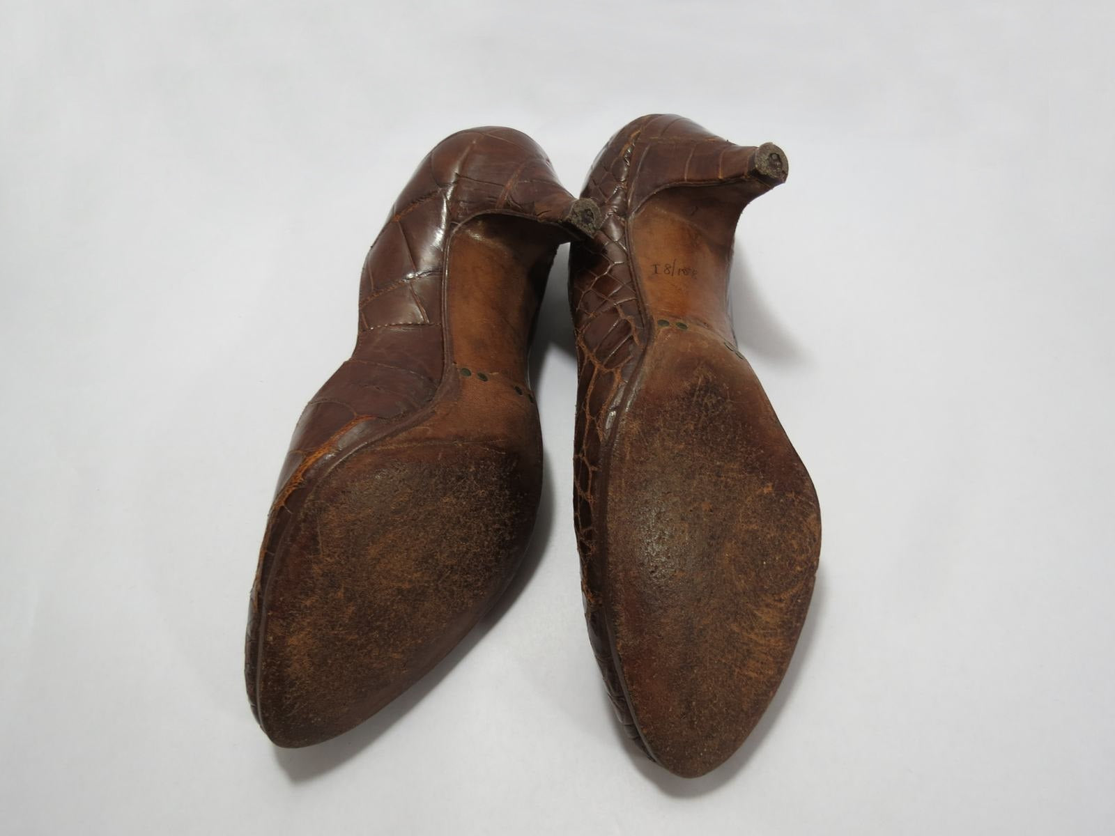 vintage 1940s shoes brown crocodile skin pumps heels AU US 7 EU 37.5