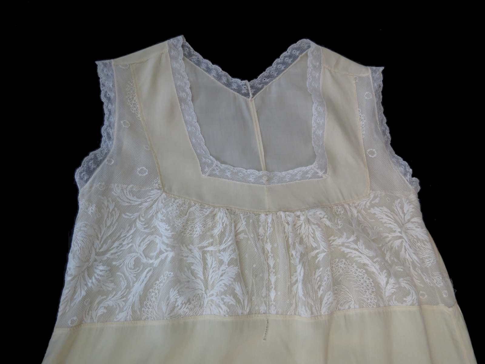 1920s Cream Nightgown With Lace Bodice - Bust 89 cm – Louisa Amelia ...