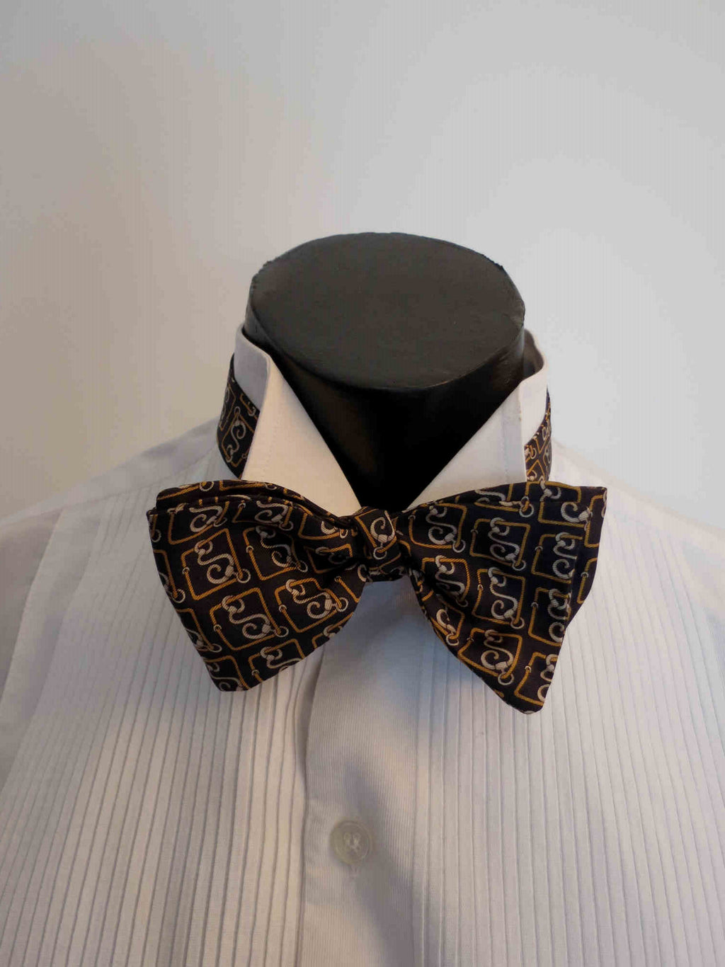vintage silk surrealist print self tie bow tie