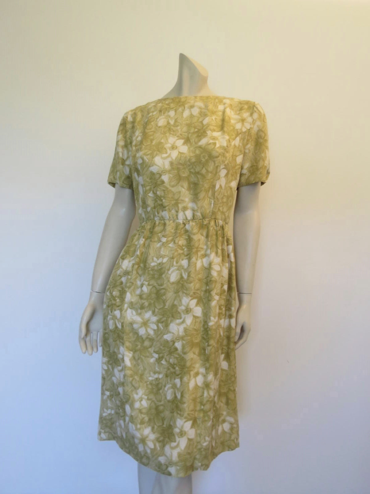 Yellow Green Floral Dress - 1960s - Bust 91 cm – Louisa Amelia Jane Vintage