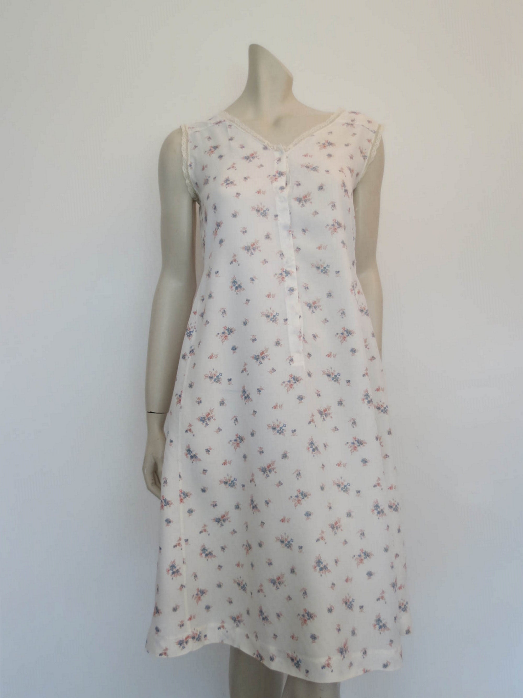 1940s vintage floral maternity nursing nightgown