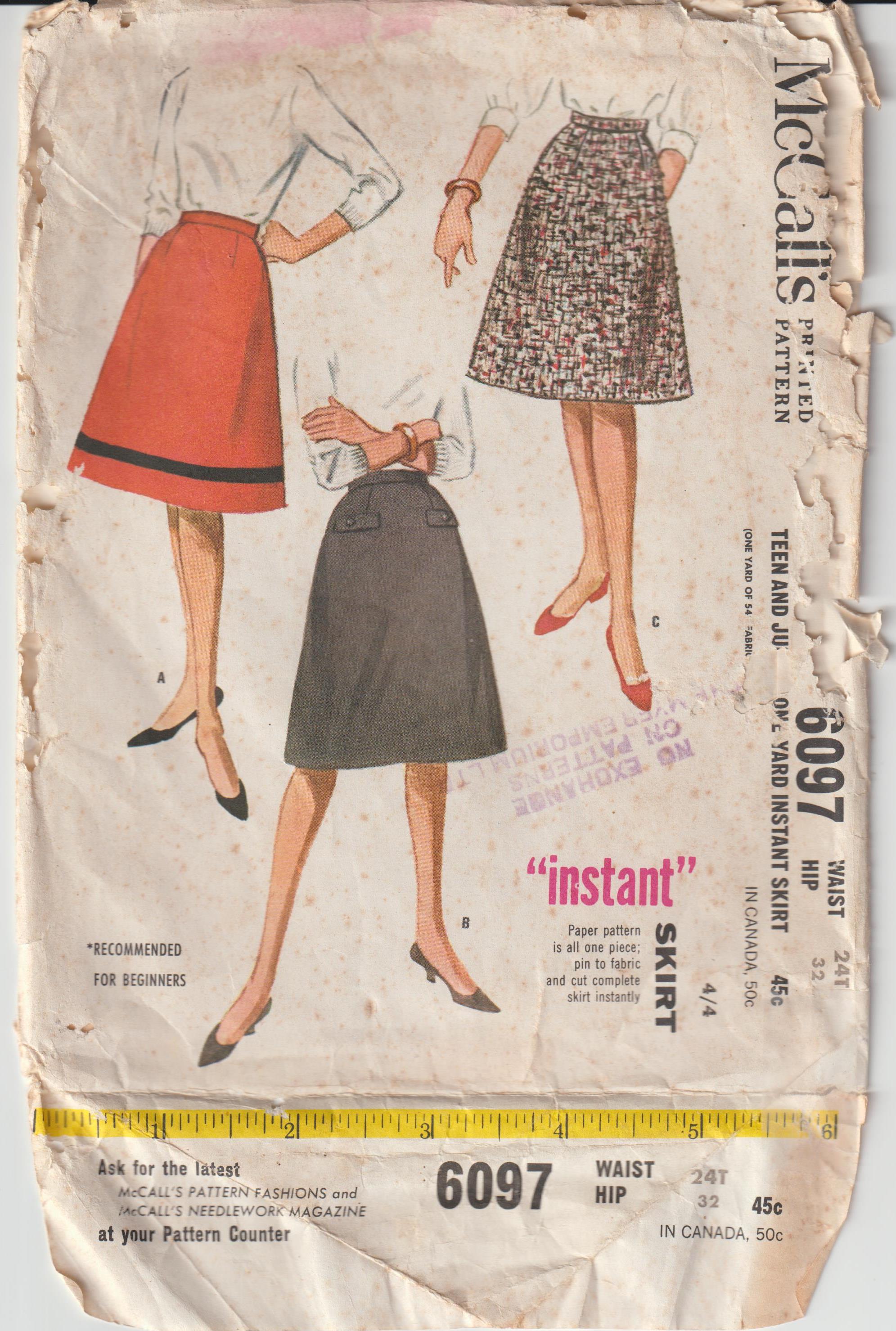 One-Piece Cone Shaped Skirt - Waist 61 cm - Vintage Pattern - McCalls 6097 - 1961