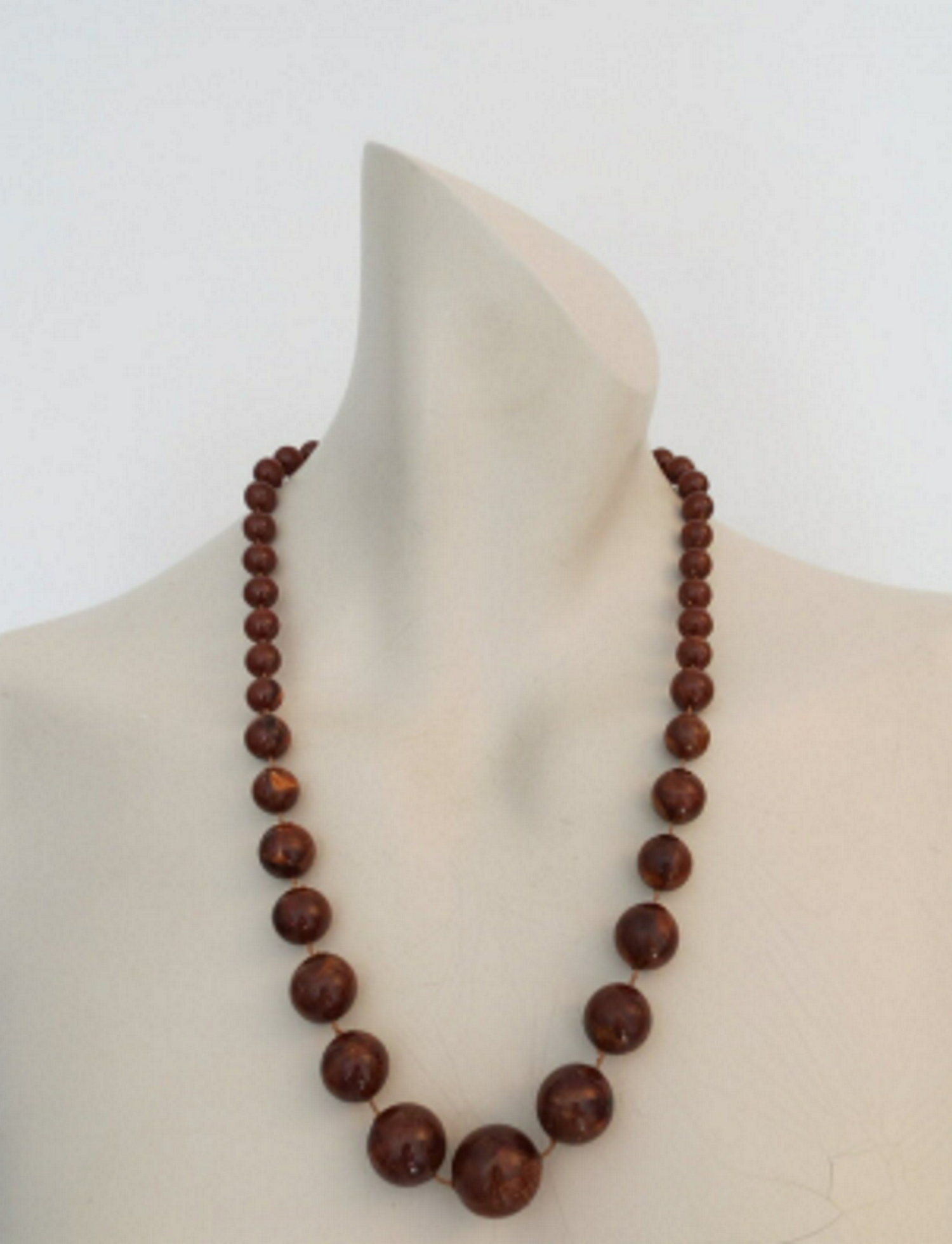 1960s vintage necklace of brown marbled beads